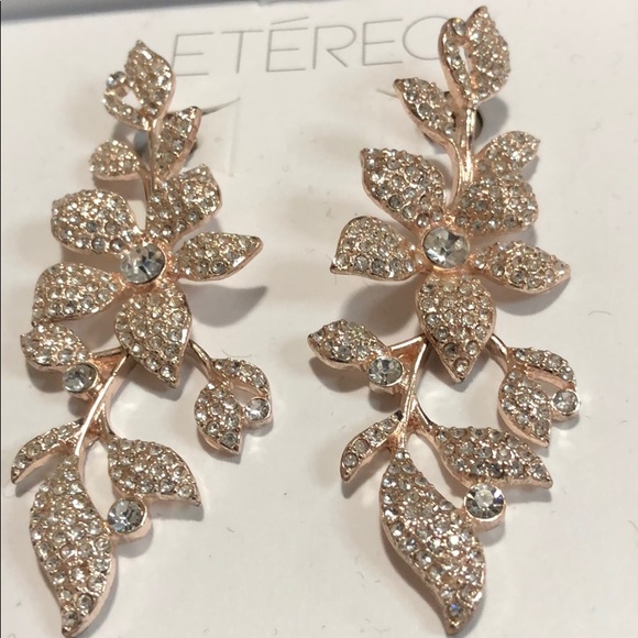 Sparkly gemstone earrings - Picture 3 of 3